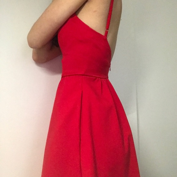 FREE SHIPPING💸 Red Halter-neck Fit & Flare Low-back Mini Dress [Lulu’s] - Picture 2 of 3